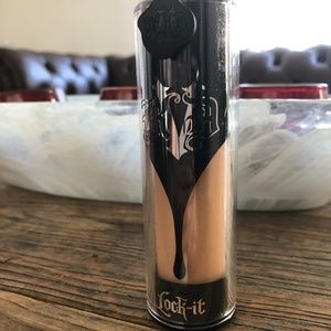 Kat Von D Lock-It Tattoo Foundation